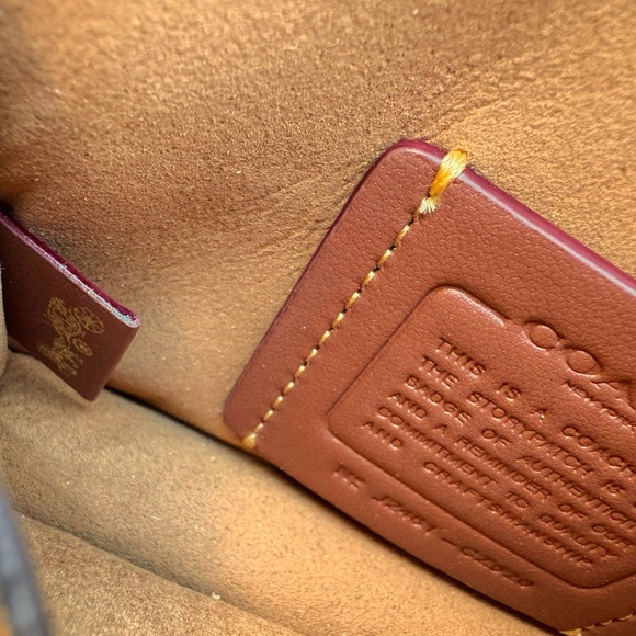 🚫SOLD🚫 Coach Tabby 12 Cherry Print and Coach Cherry Charm Collectible + Gift Box - Picture 15 of 17